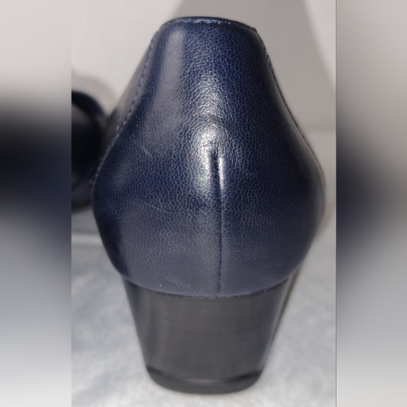 Clark's Everyday Comfort Navy Blue Mary Jane Pumps SZ 6M Office Heels Executive - Picture 13 of 16